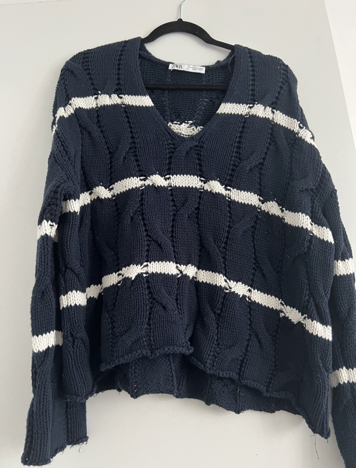 (Moving Sale) Sweater thumbnail