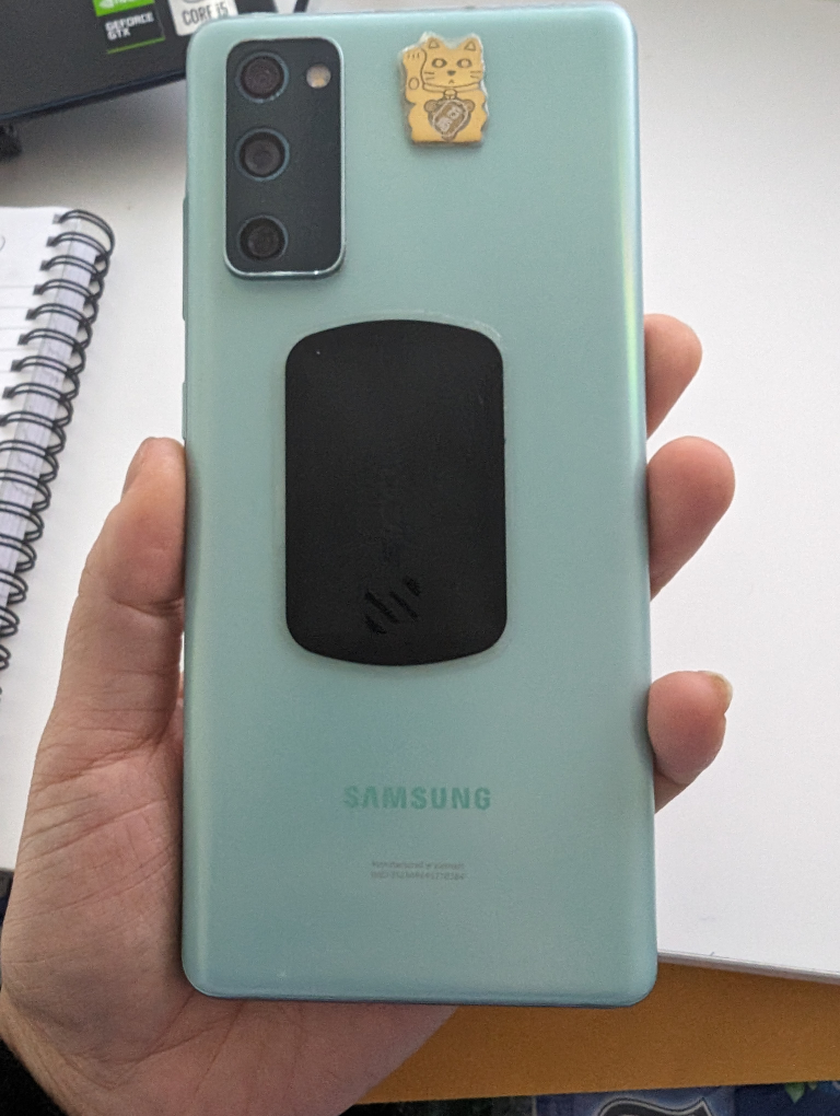 Samsung Galaxy S20 FE - photo 2