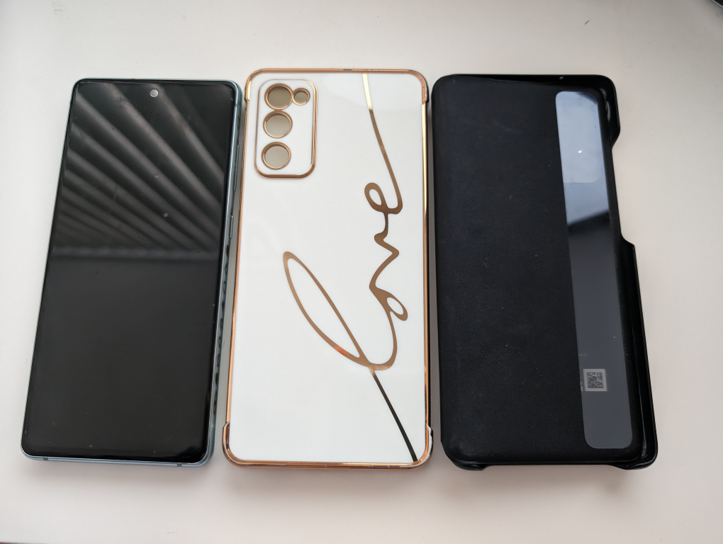 Samsung Galaxy S20 FE - photo 3