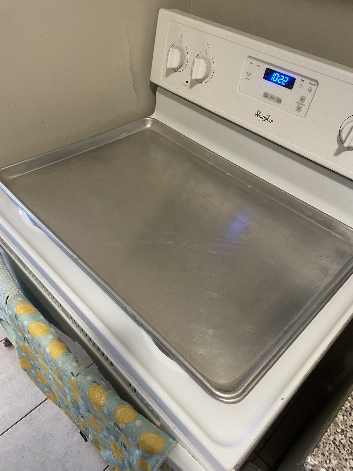 2 restaurant-quality aluminum baking pans by Uline (26x18x1) image indicator(3)