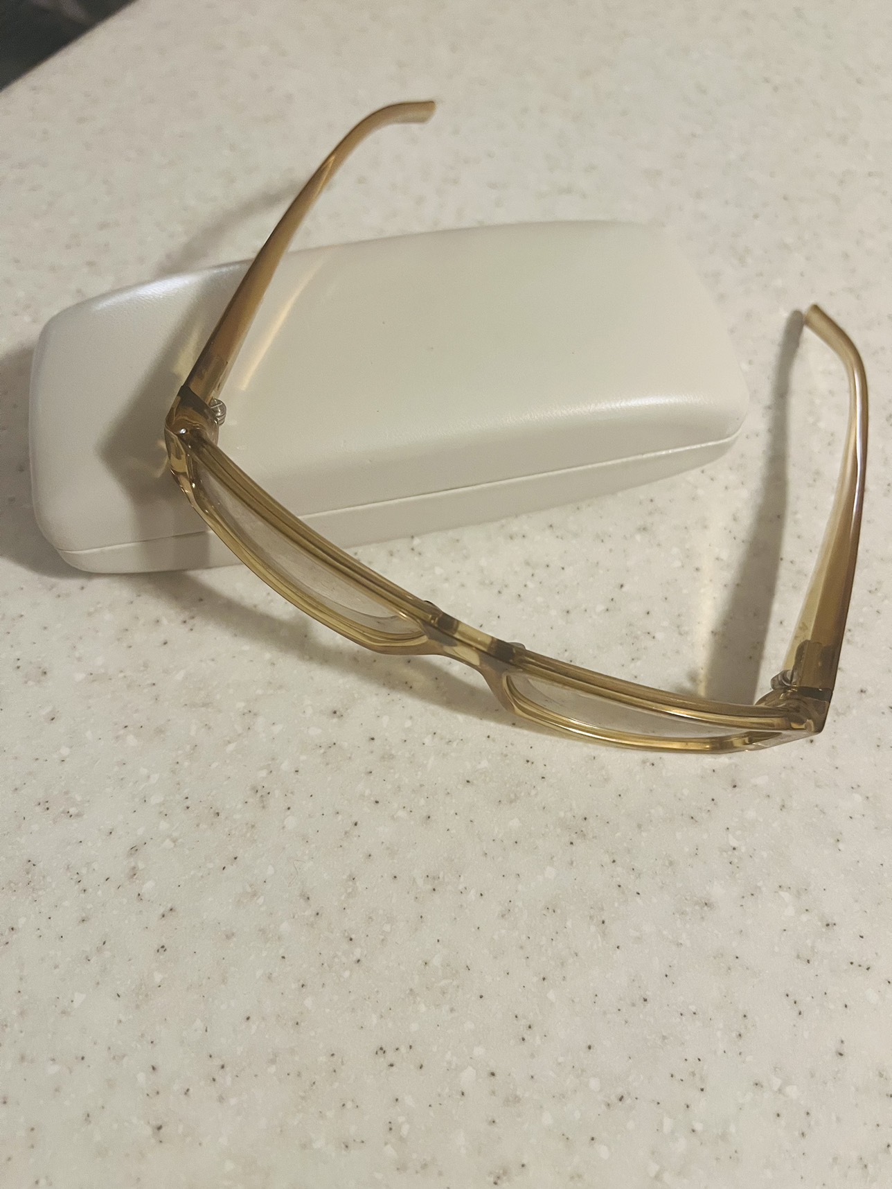 Gucci sunglasses image indicator(7)