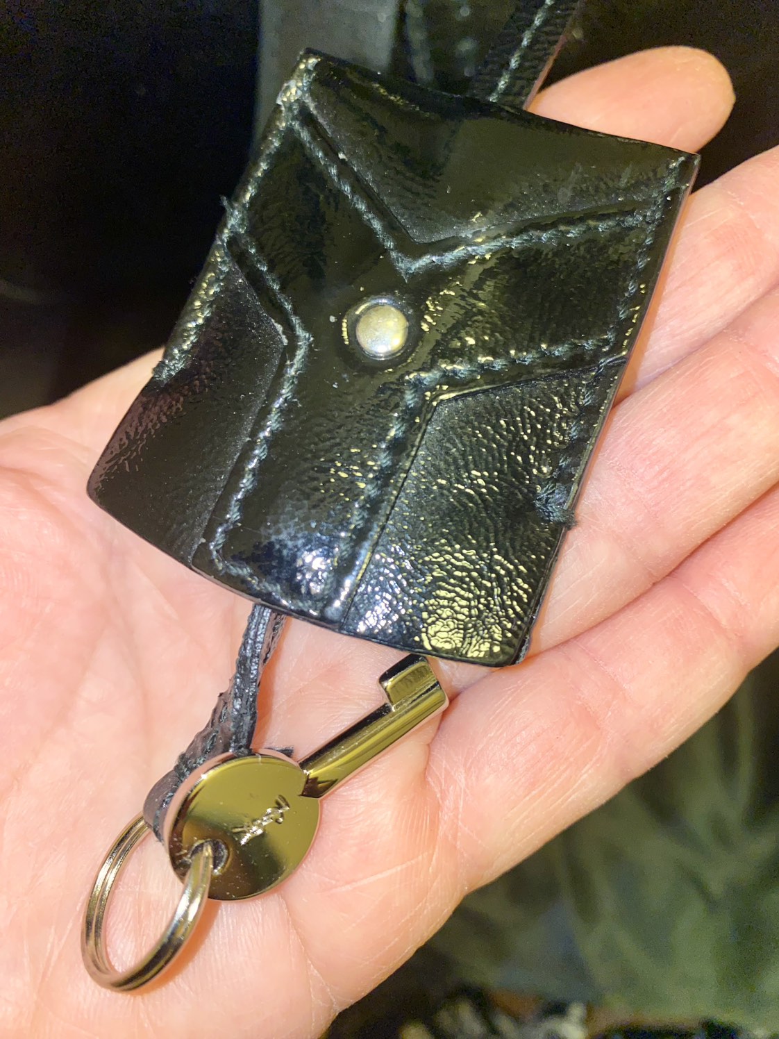 YSL Muse Bag - Patent Leather - Silvertone Hardware image indicator(5)