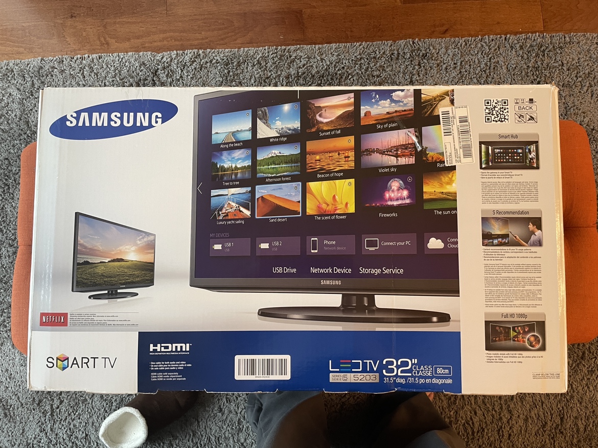 SAMSUNG LEDTV 32” smart TV thumbnail