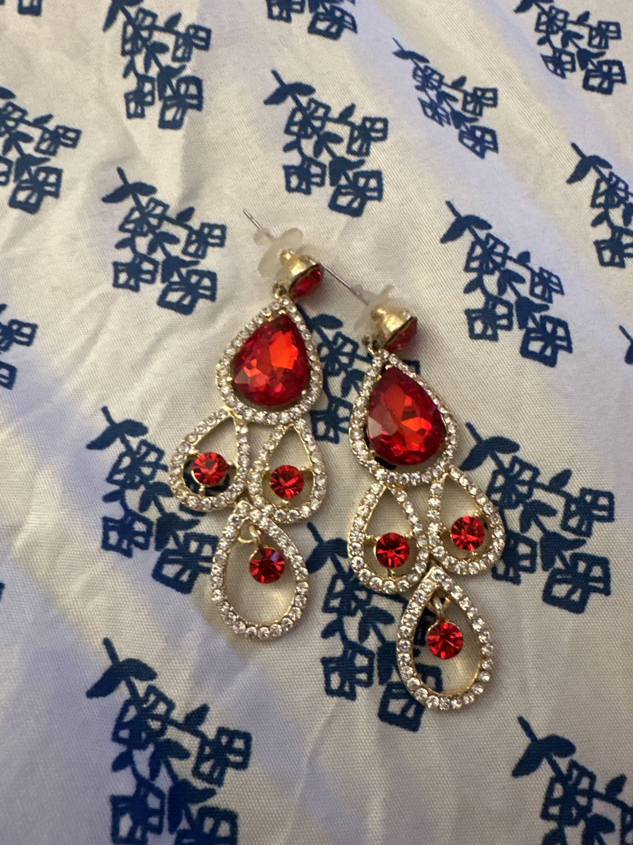 Red Earings thumbnail