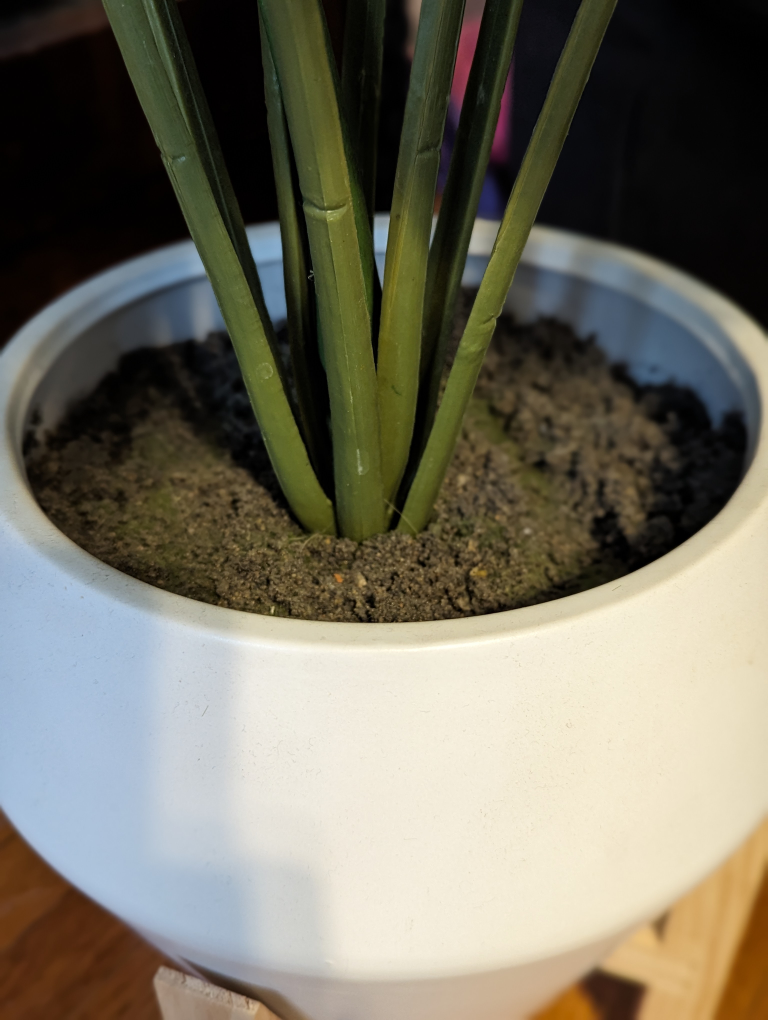 Faux Monstera Plant image indicator(3)