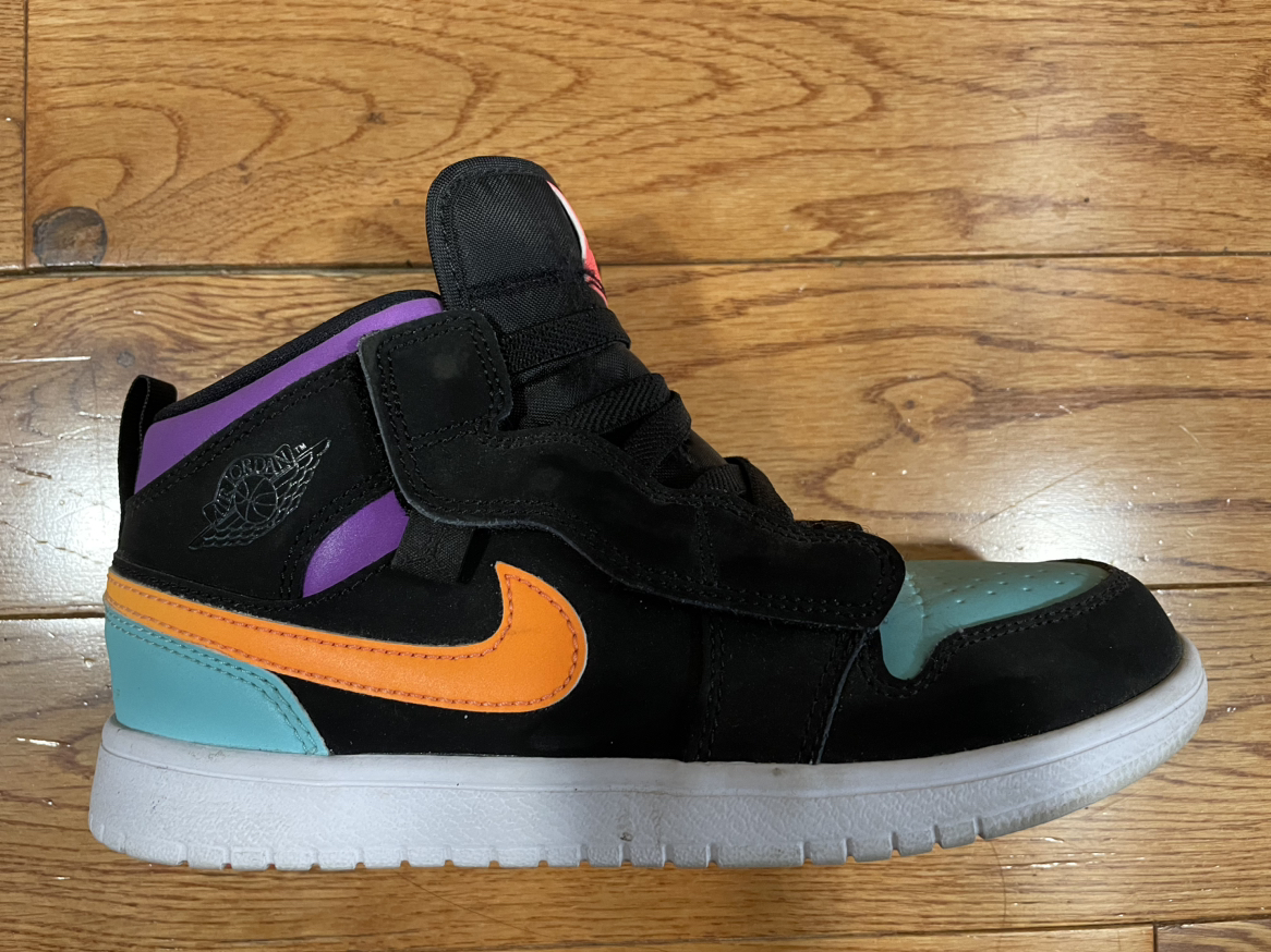 Jordans for kids - size 3Y - photo 2