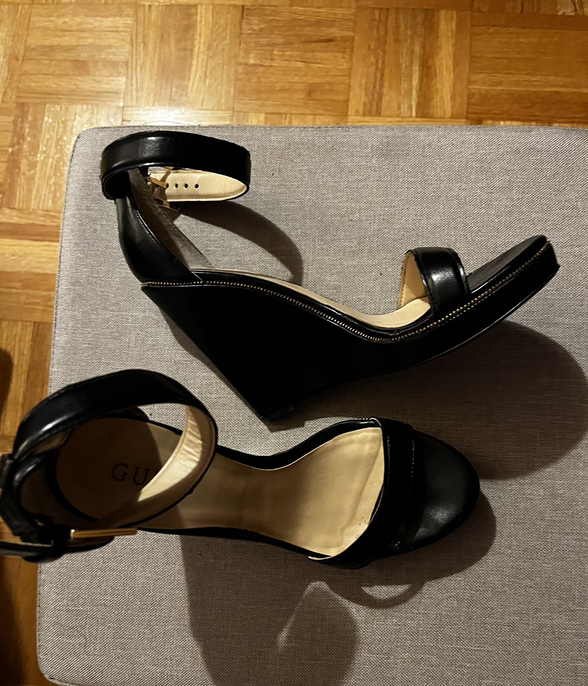 Guest shoes image indicator(3)