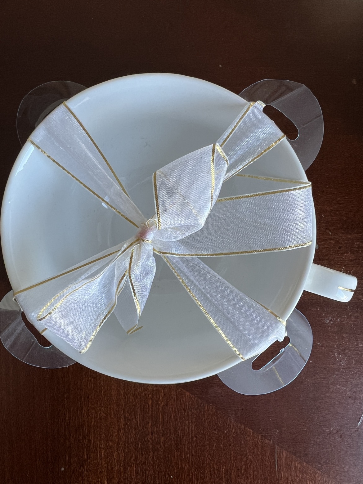 “B” Cup and Saucer - Gift Set image indicator(4)