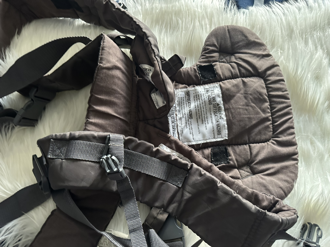 Infantino baby carrier -lightly used - photo 3