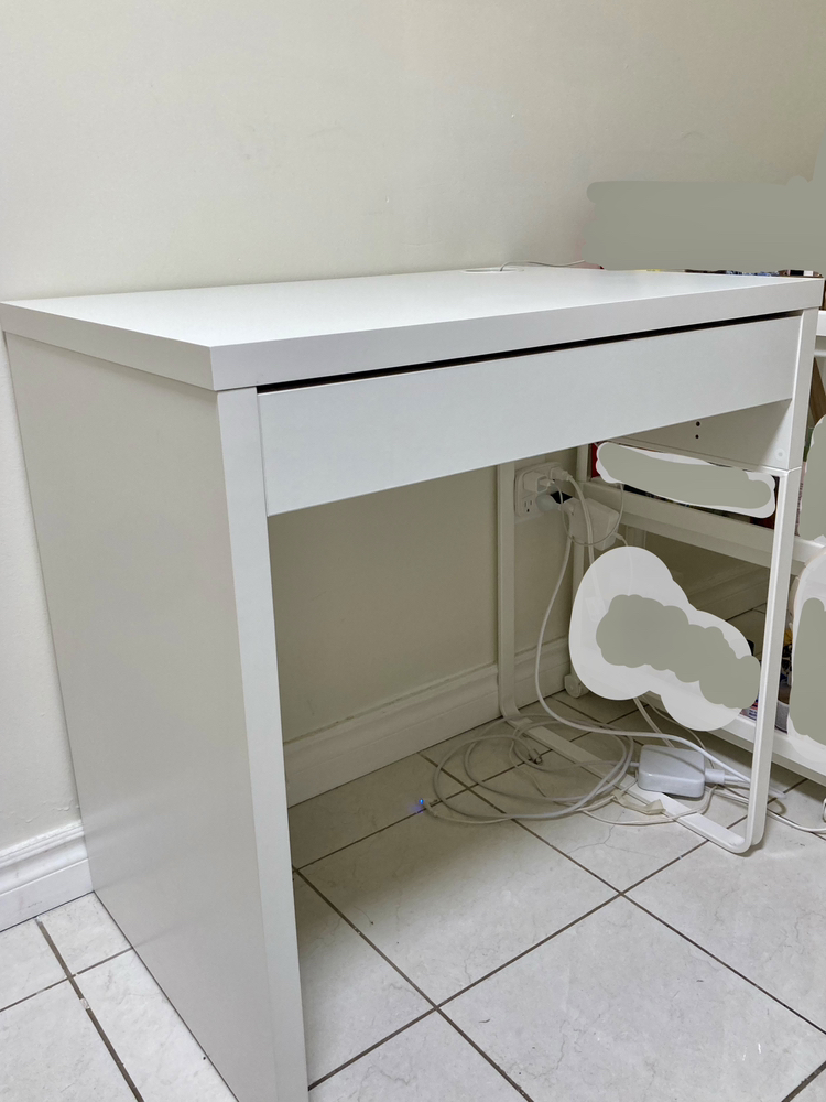 IKEA Micke Desk in White image indicator(3)