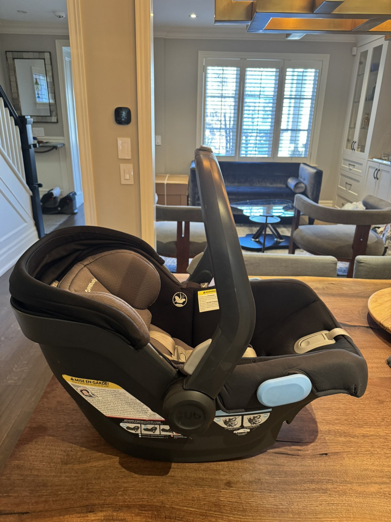 Uppababy mesa infant car seat with base - photo 3