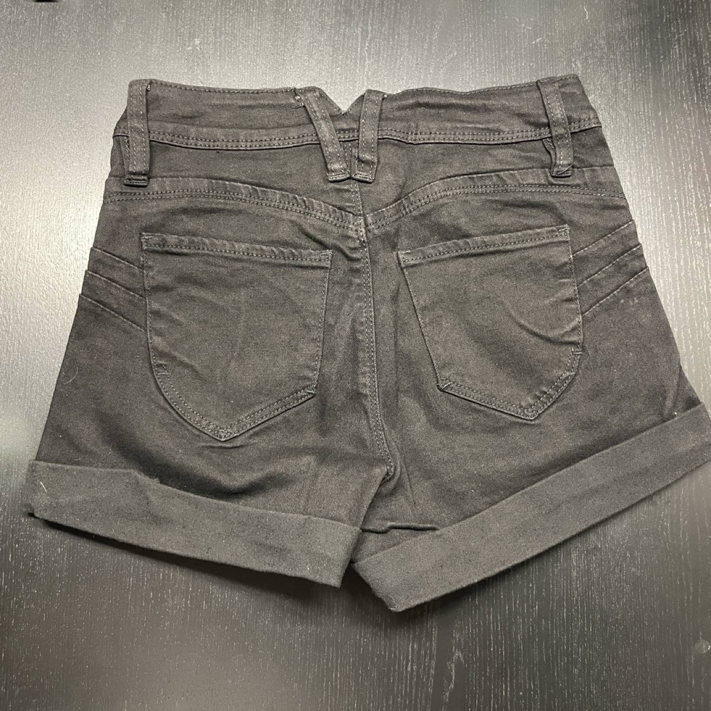 New SHEIN black high waist shorts / size 26 image indicator(8)