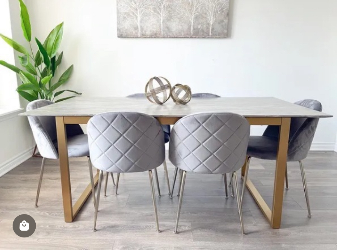 Gorgeous modern dining / kitchen table - like new!