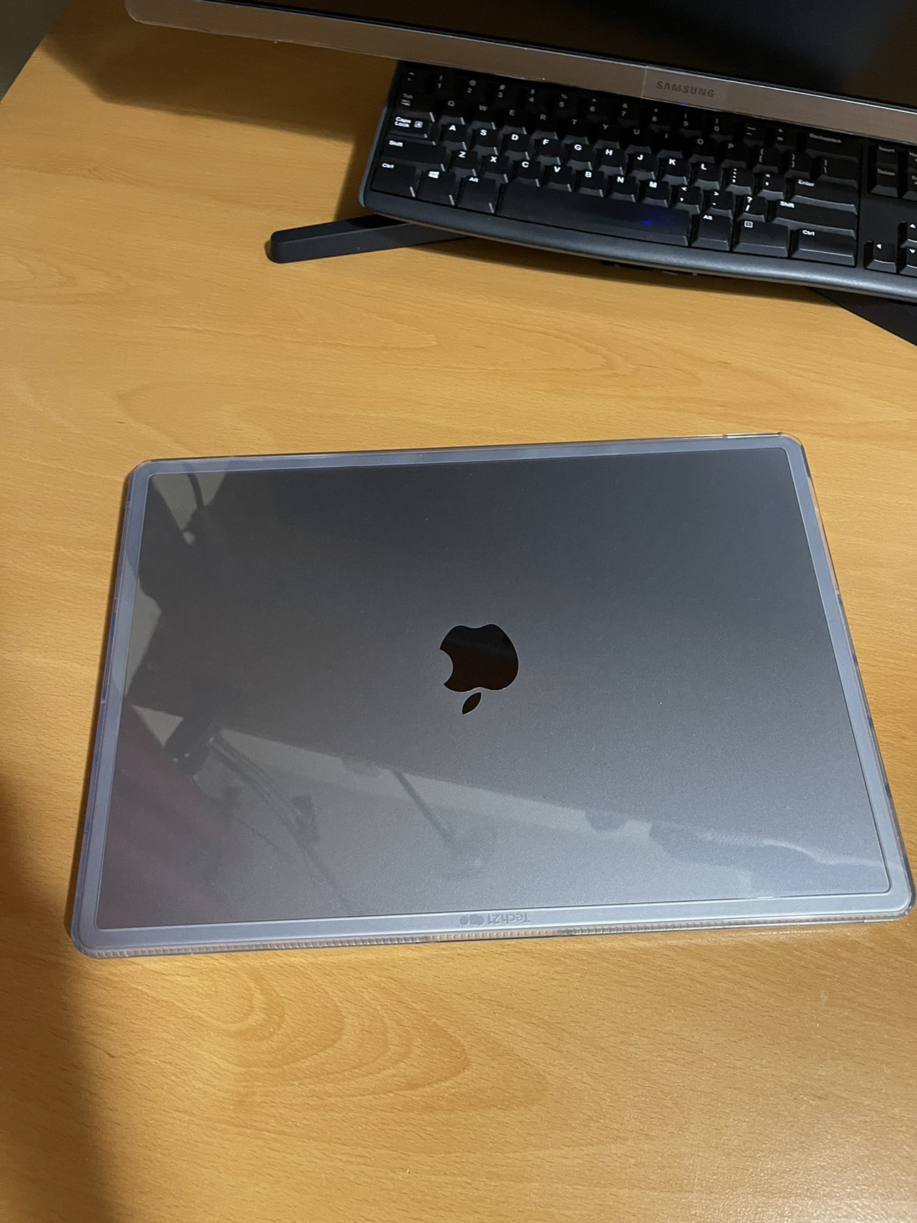 16-In MacBook Pro MAX M1  32GB Memory GPU 32-Cores (Like New!) - photo 3