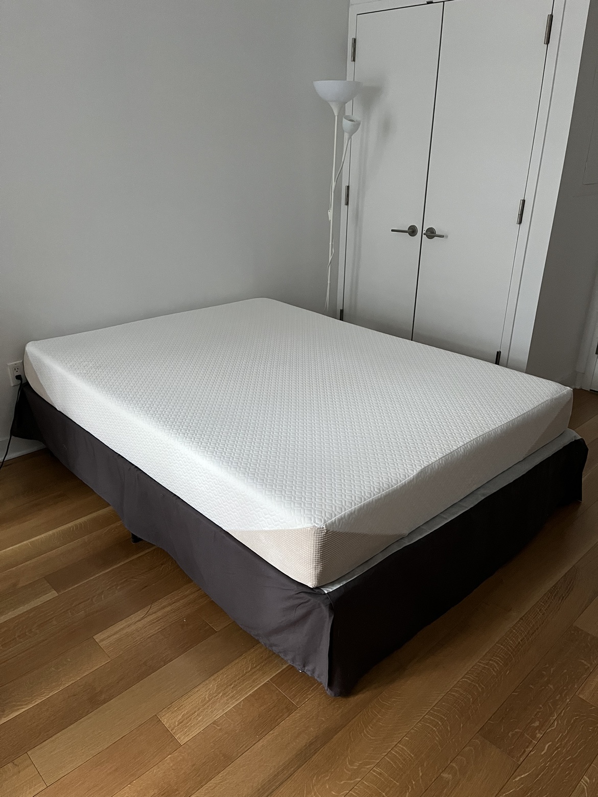Queen size mattress - photo 2