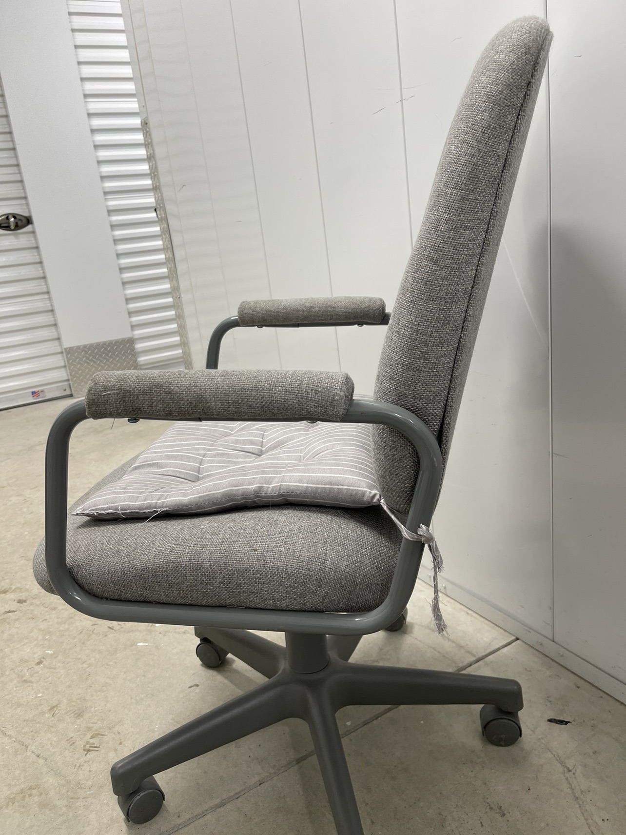 Office Chair - photo 2