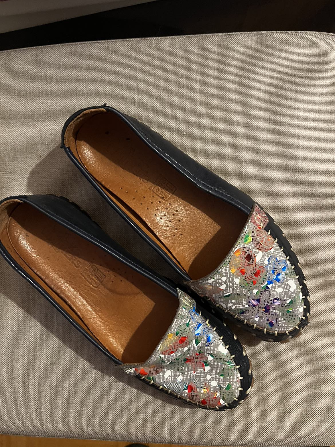 Loafers shoes image indicator(3)