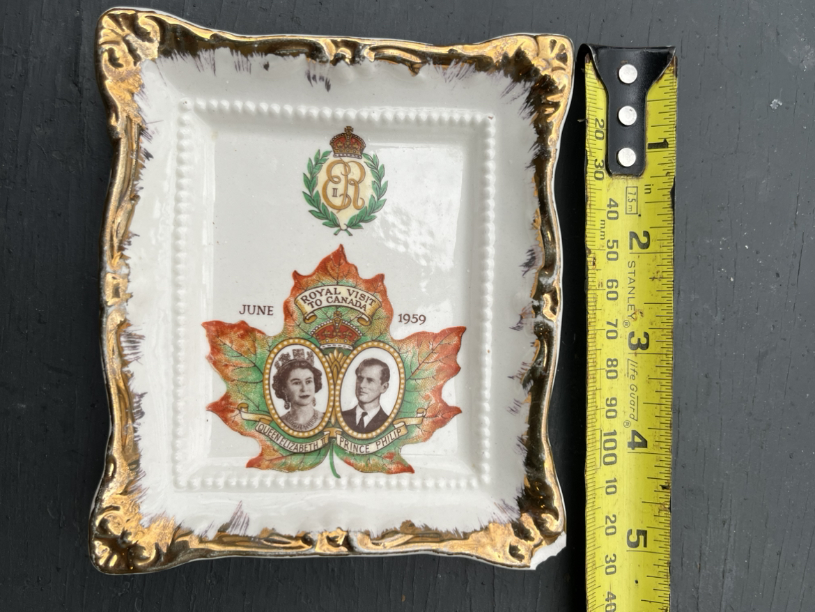 ROYAL COLLECTORS PLATE - photo 2
