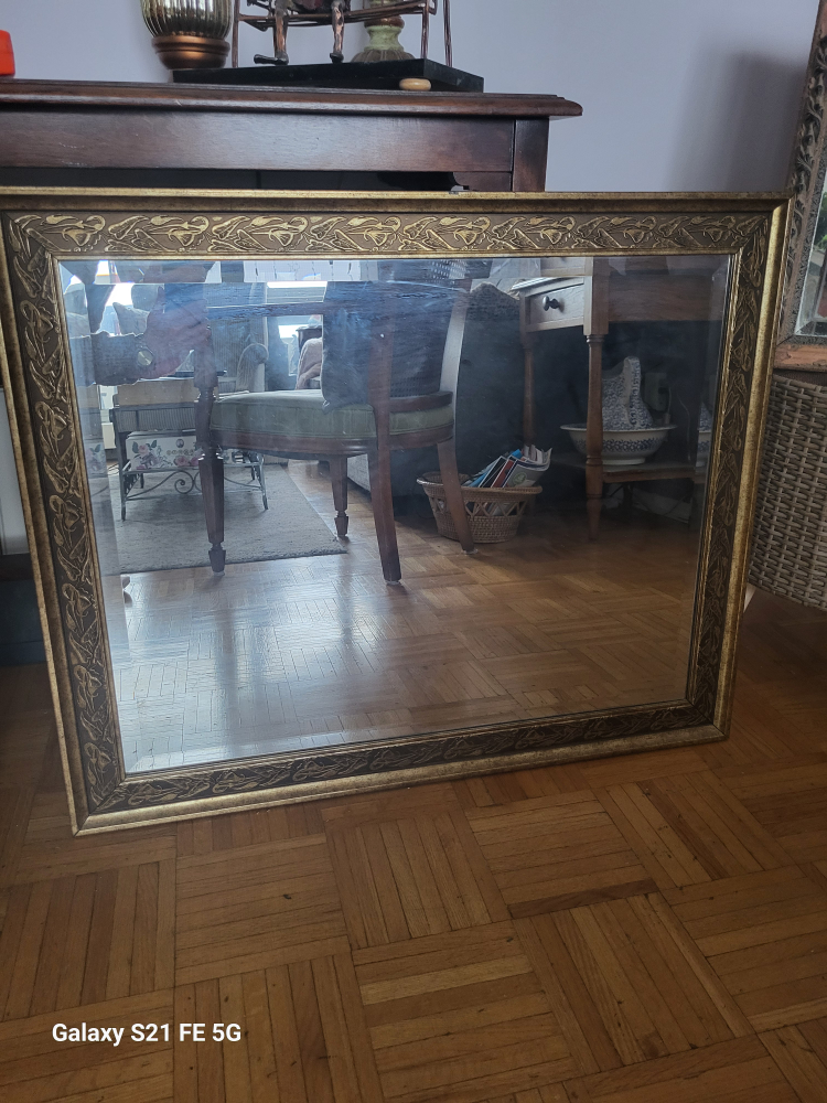 Mirror thumbnail