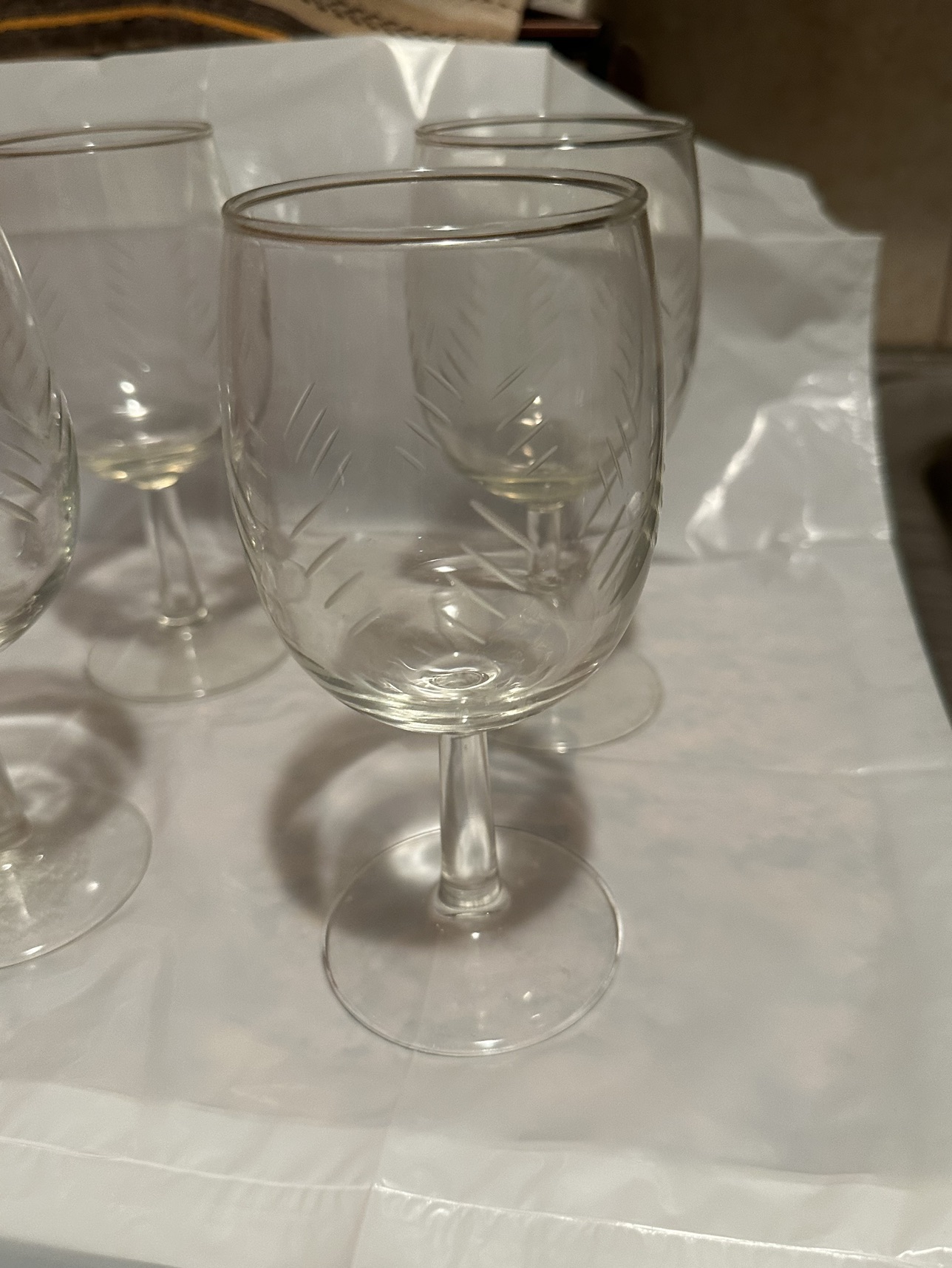 Six wine glasses - photo 3