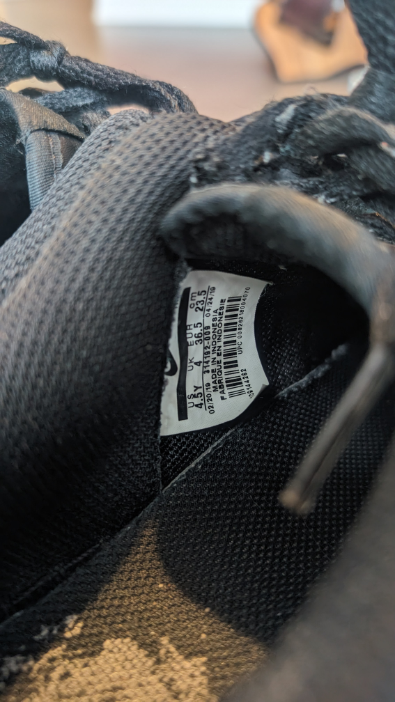 black sneakers Nike air - photo 4