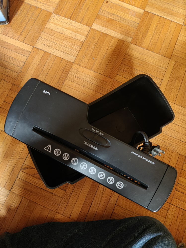 paper shredder - photo 2
