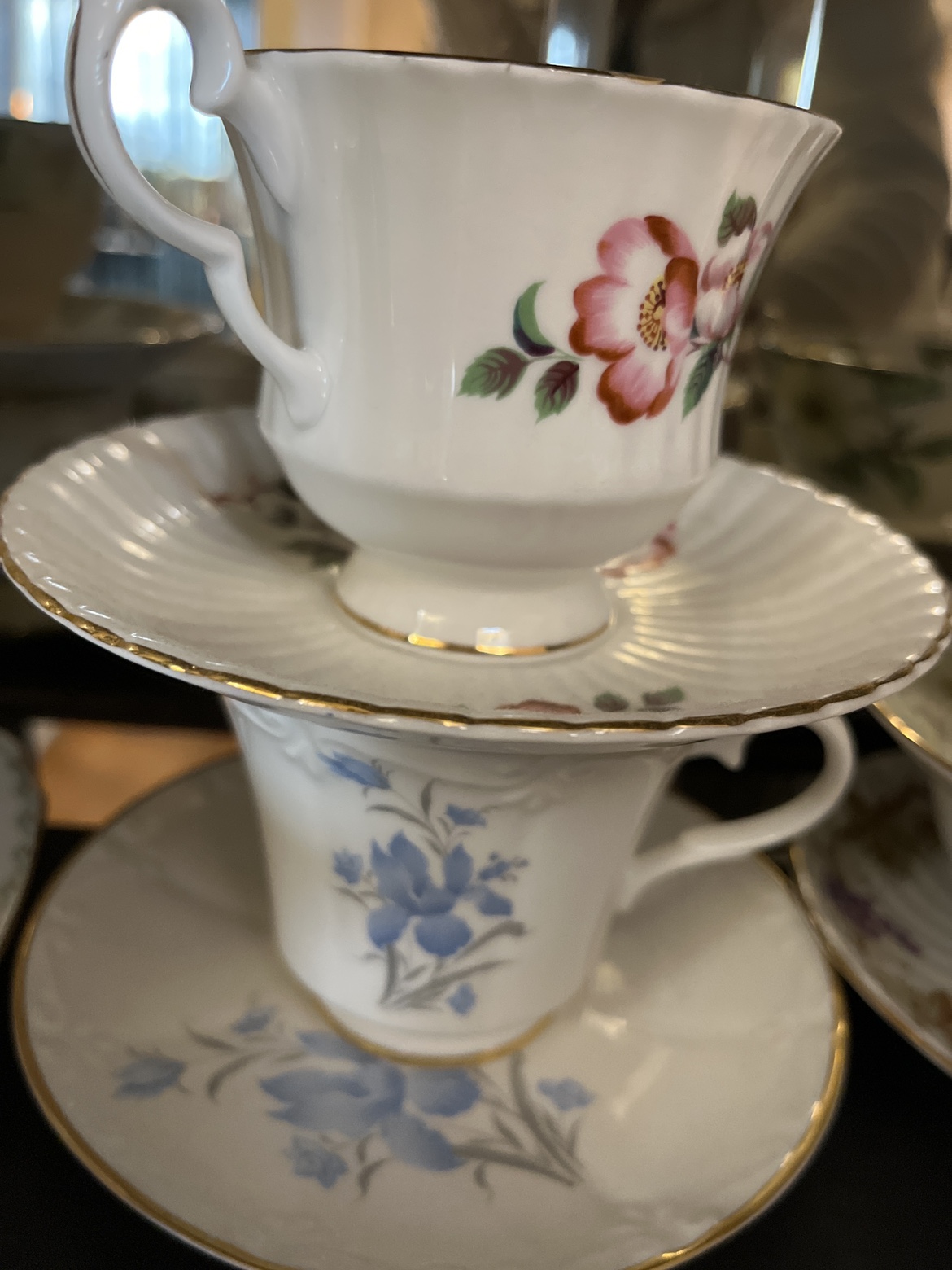 England born China 10 set Royal tea cop amd saucers - photo 3