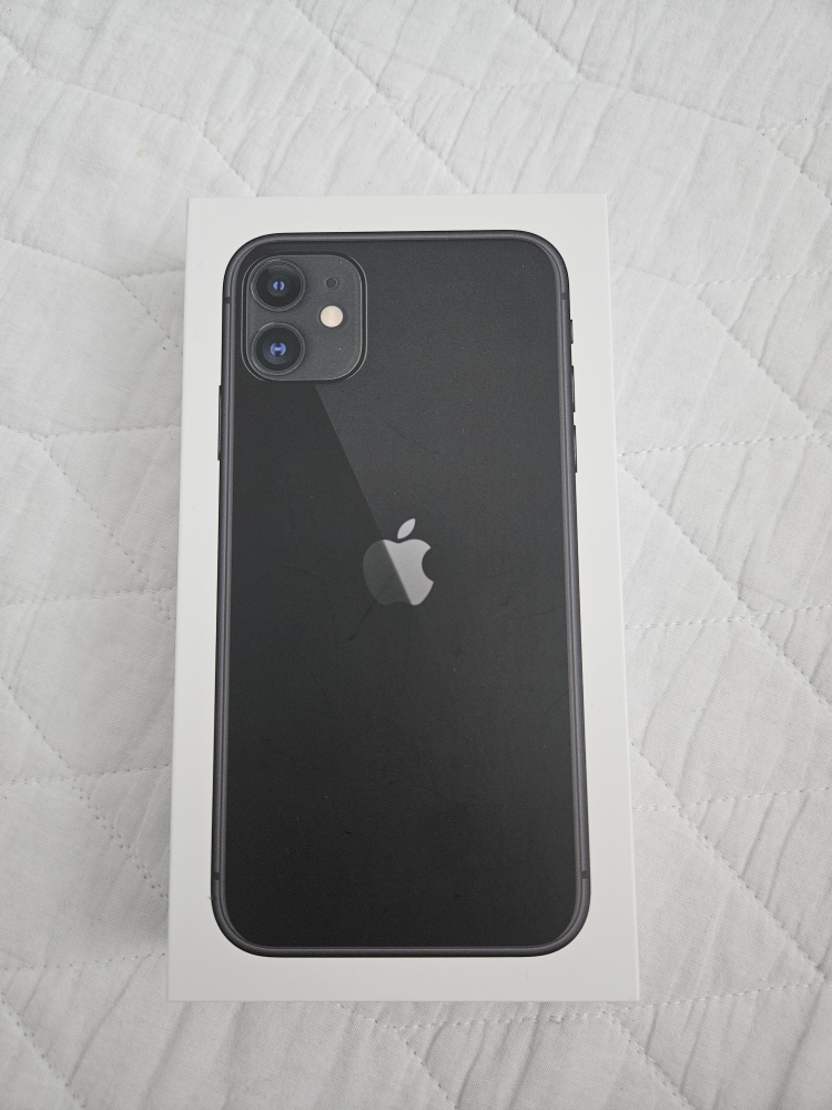 Iphone 11 64GB Black(Unlocked) thumbnail