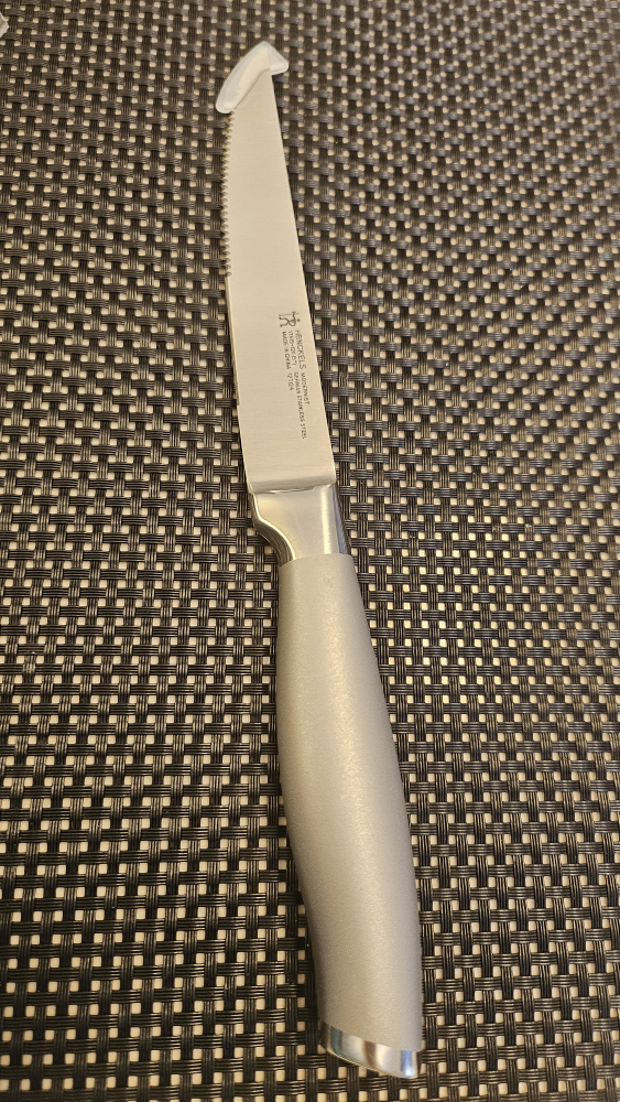 Brand New Henckels Steak Knife 8 Sets - photo 3