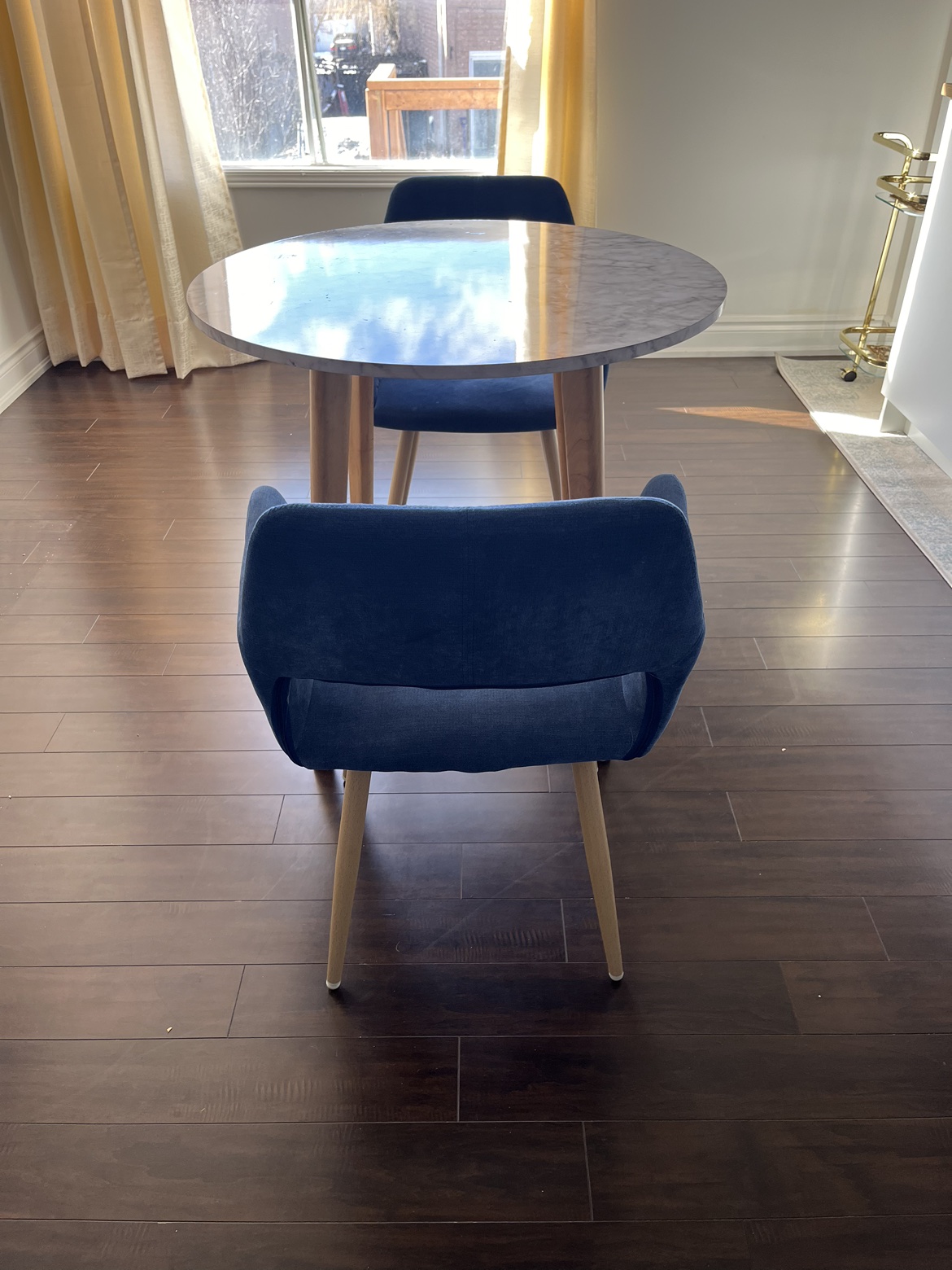 Round Faux Marble Bistro Dining Table with Legs in Wood Finish - photo 4