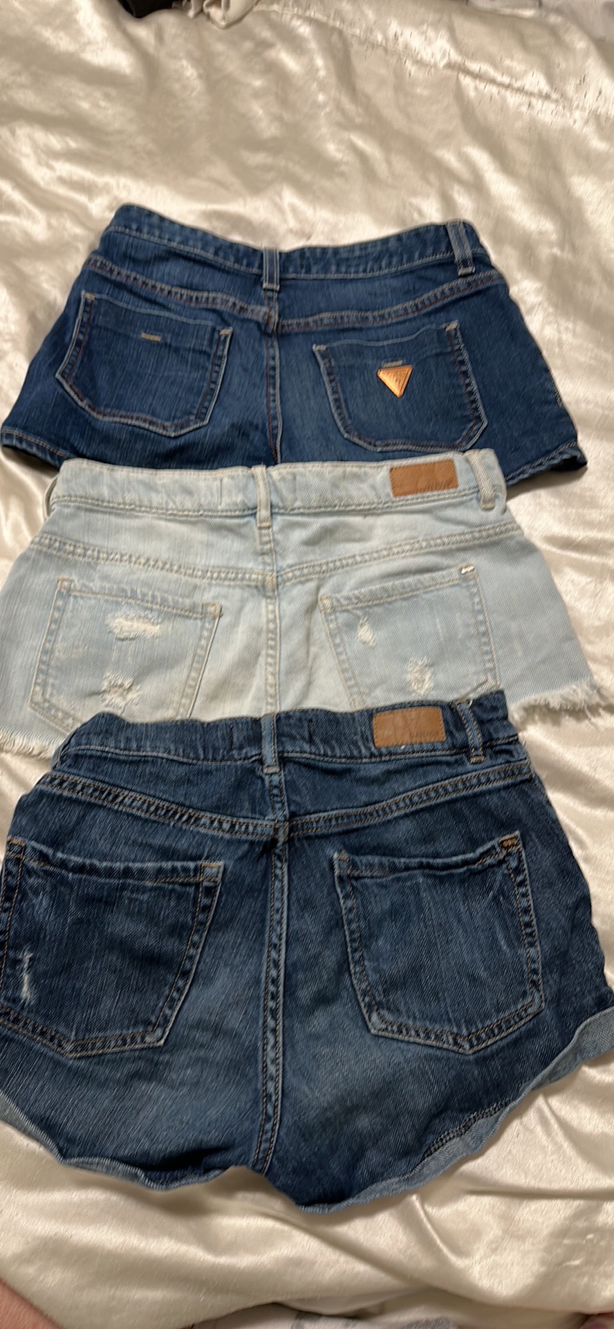 3 pairs of shorts image indicator(3)