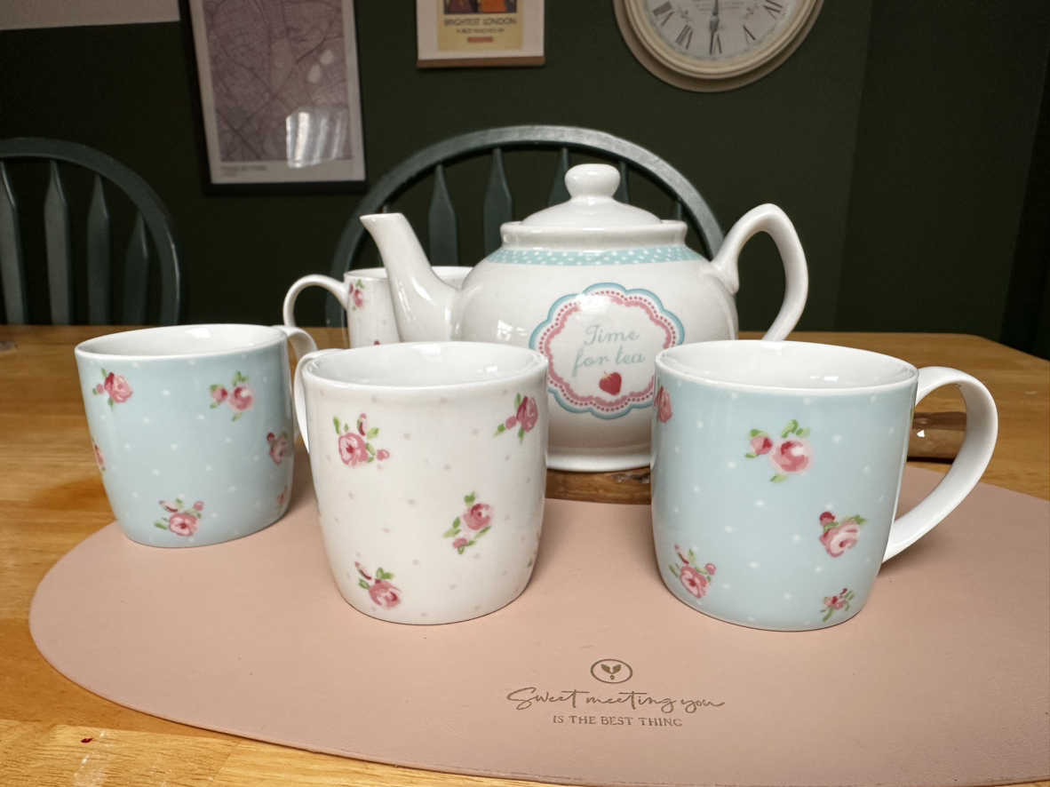 English Tea Mug Set & Teapot - photo 2