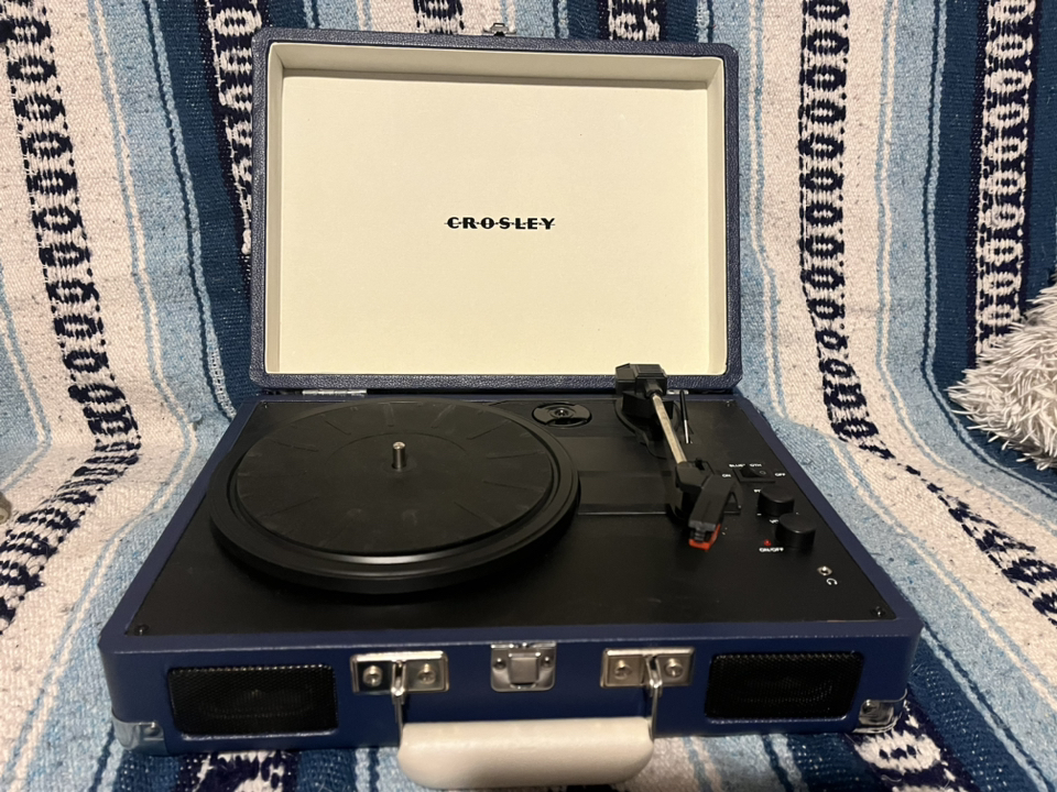 🥕Crosley portable record player thumbnail