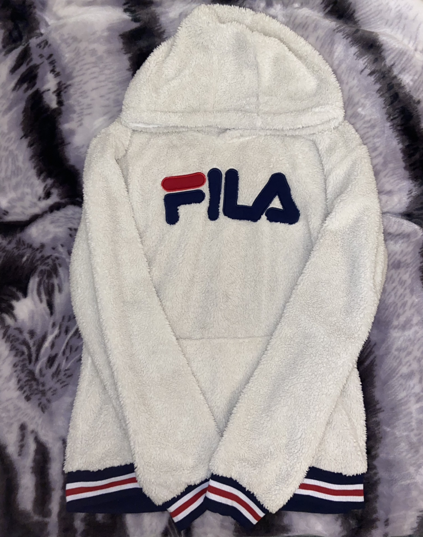 FILA fluffy Sweater thumbnail
