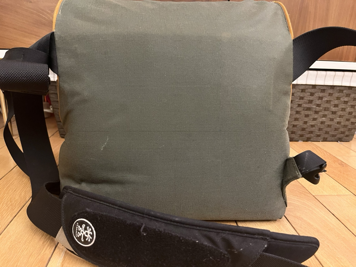 Crumpler cross body bag - photo 2