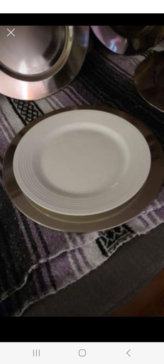 Charger plates thumbnail