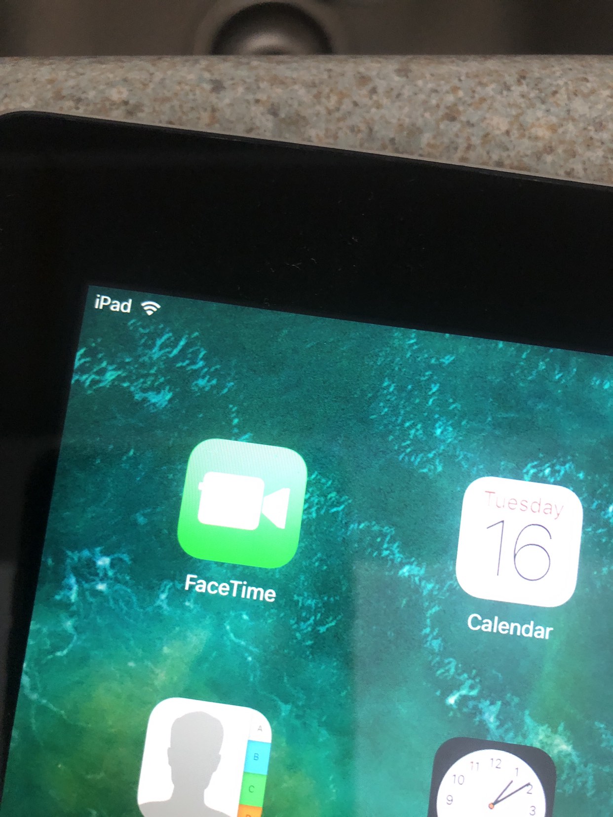 IPad 16GB - nice big screen 10” x 7” - photo 3