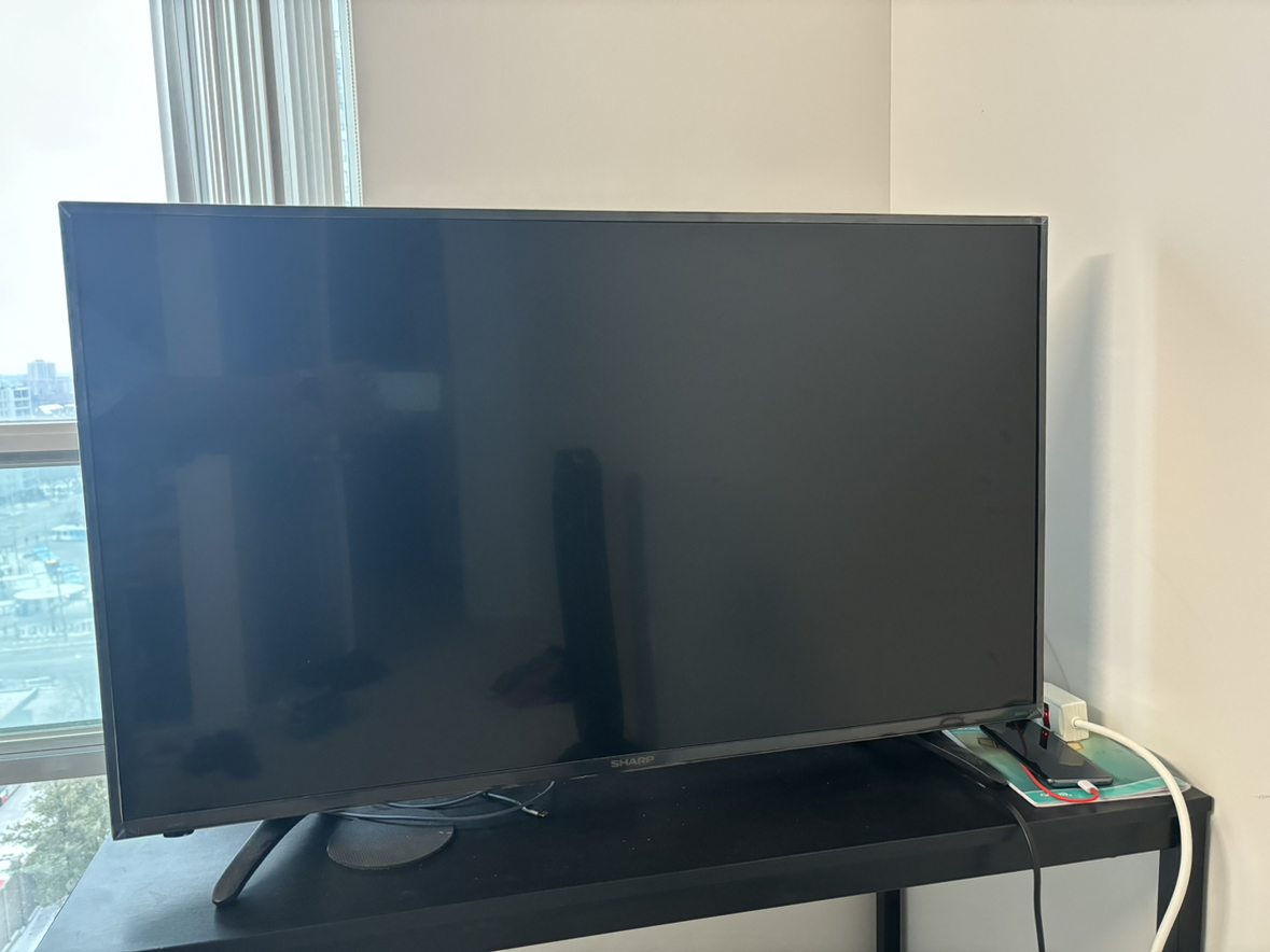 Sharp Roku TV 43” - photo 3