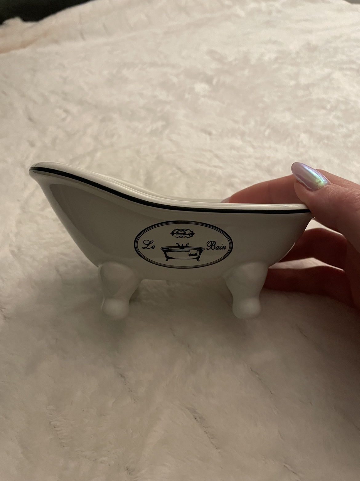 Cute vintage soap dish thumbnail