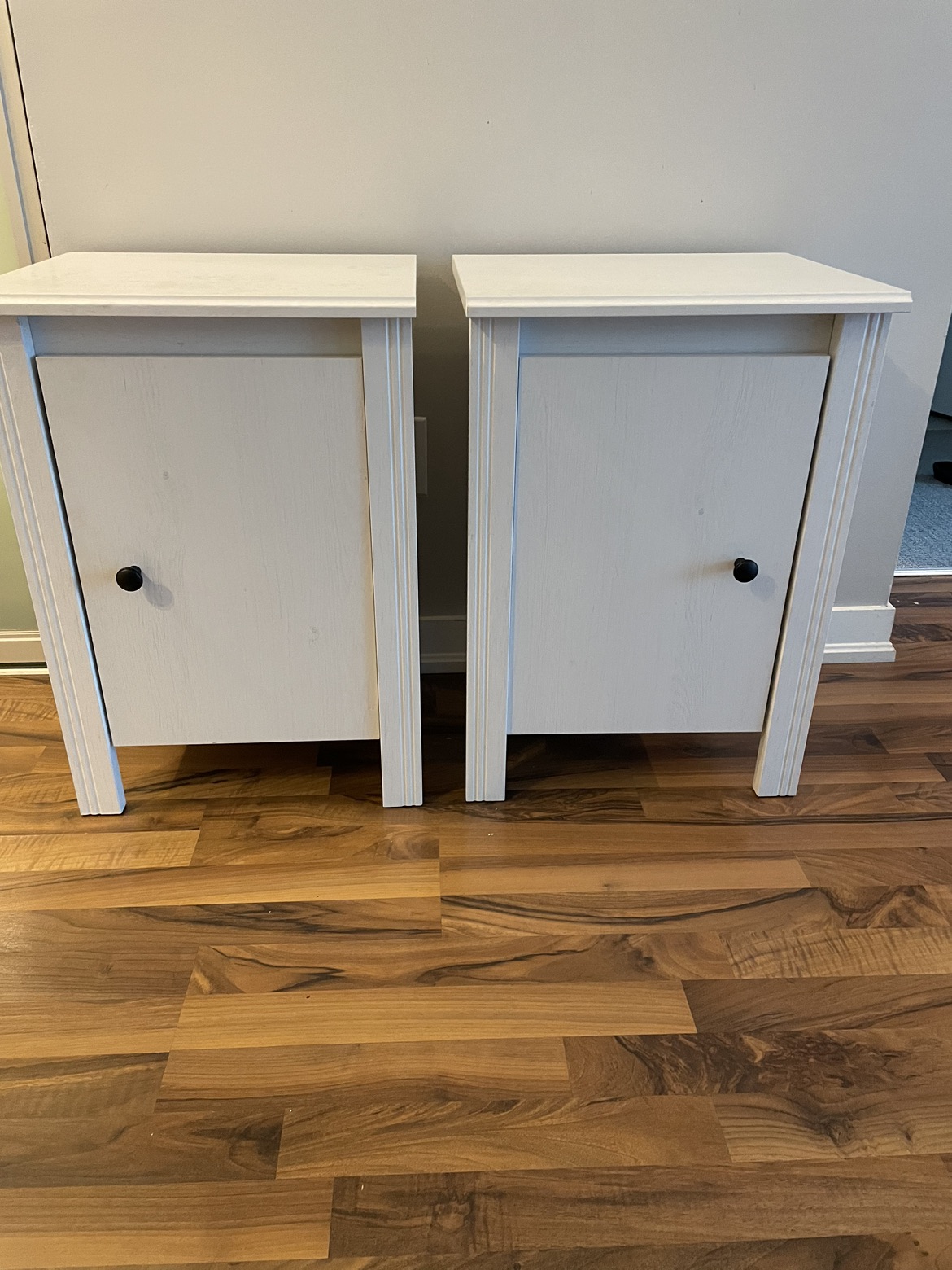 2 Brusali Night stands