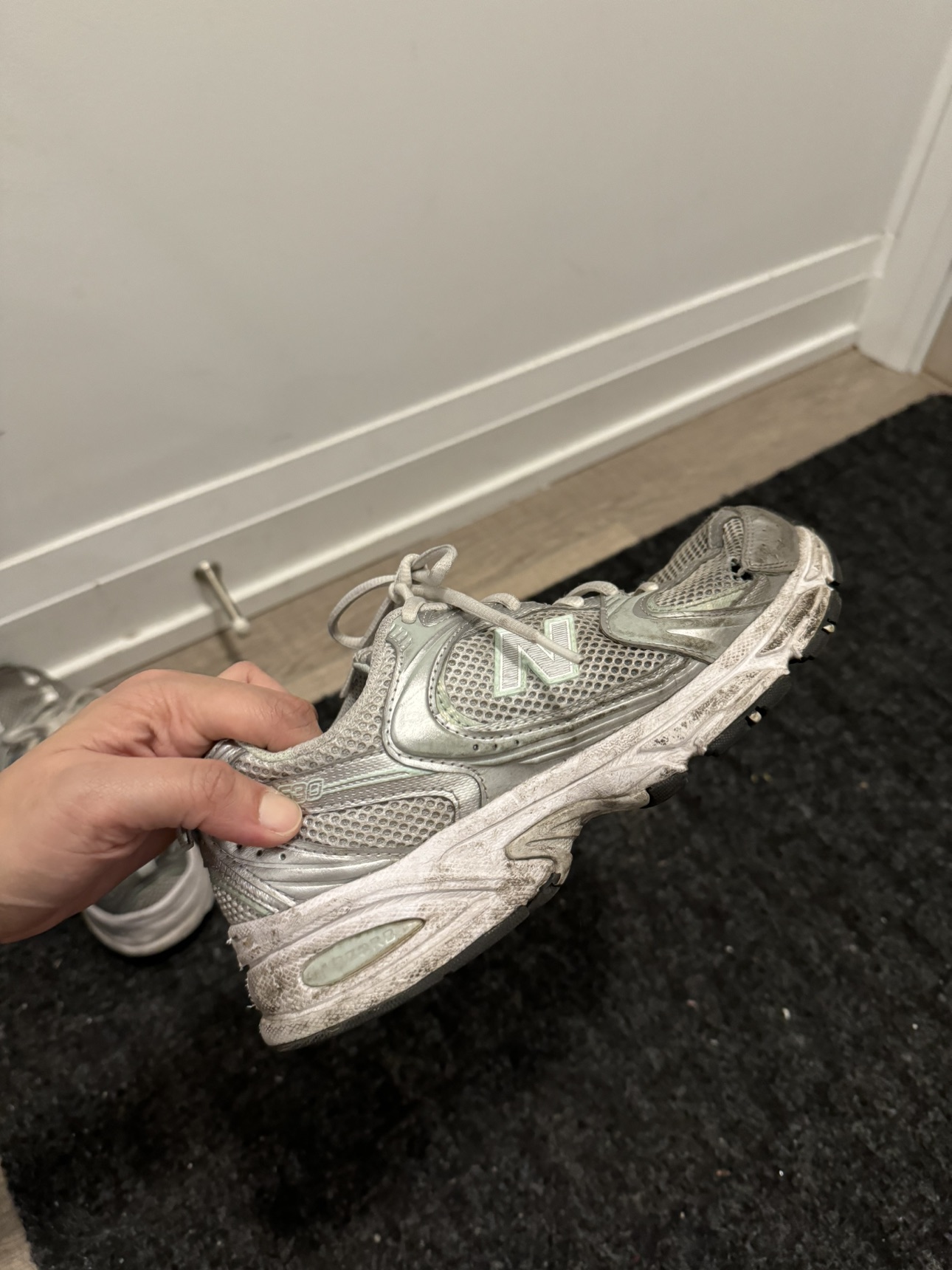 New balance shoes thumbnail