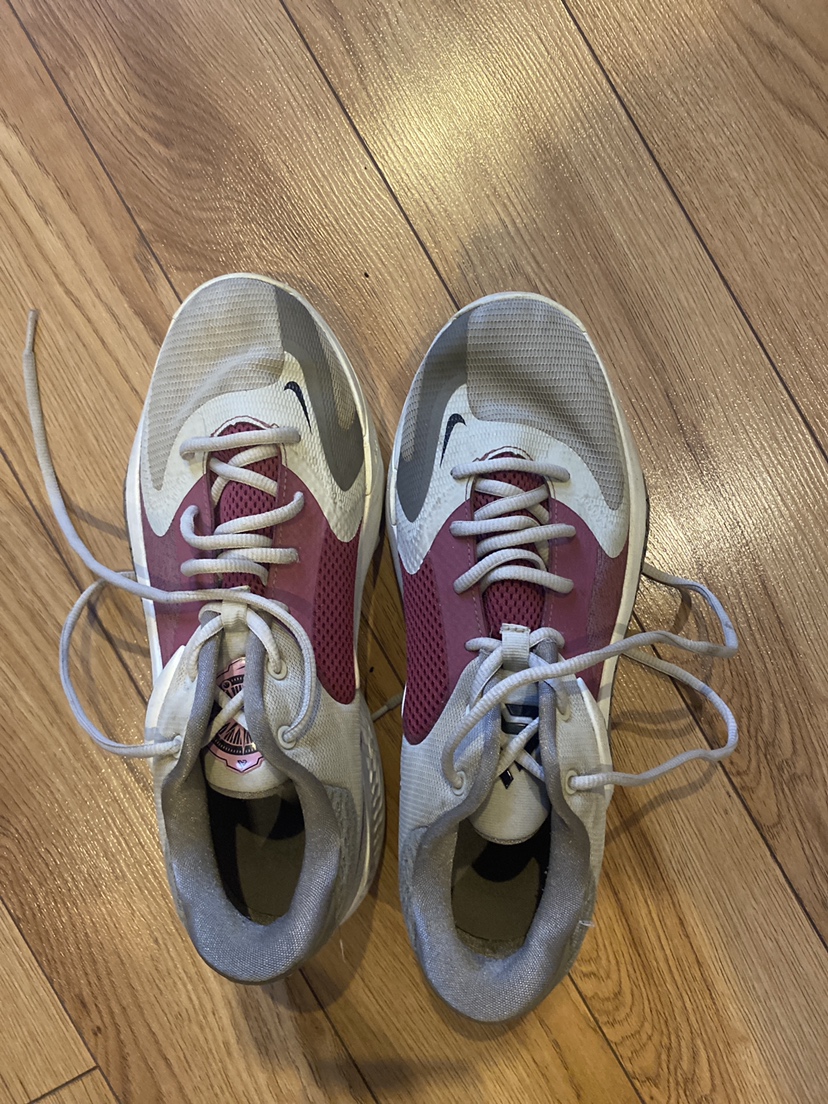 Basket ball shoes