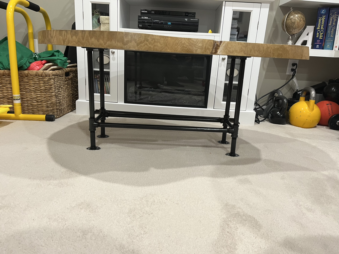 Live edge oak coffee table image indicator(3)