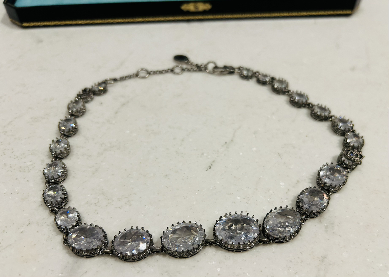 New in box vintage Juicy Couture necklace image indicator(3)