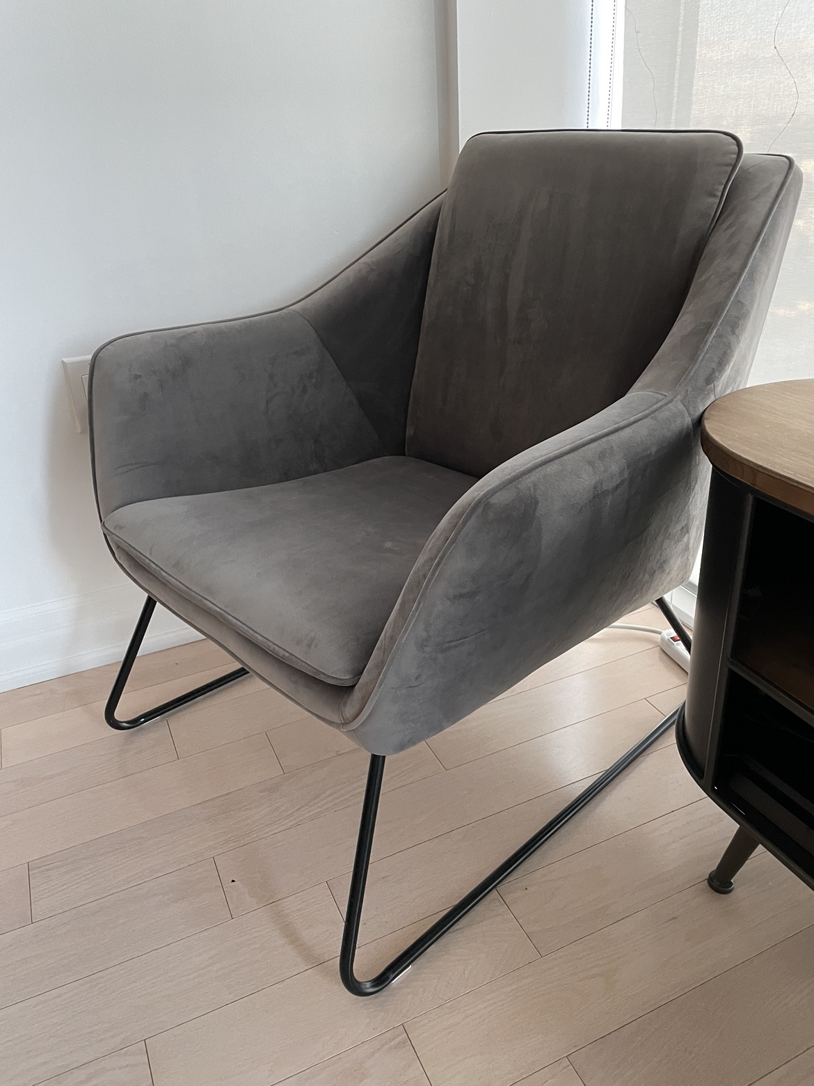 Velvet Armchair thumbnail