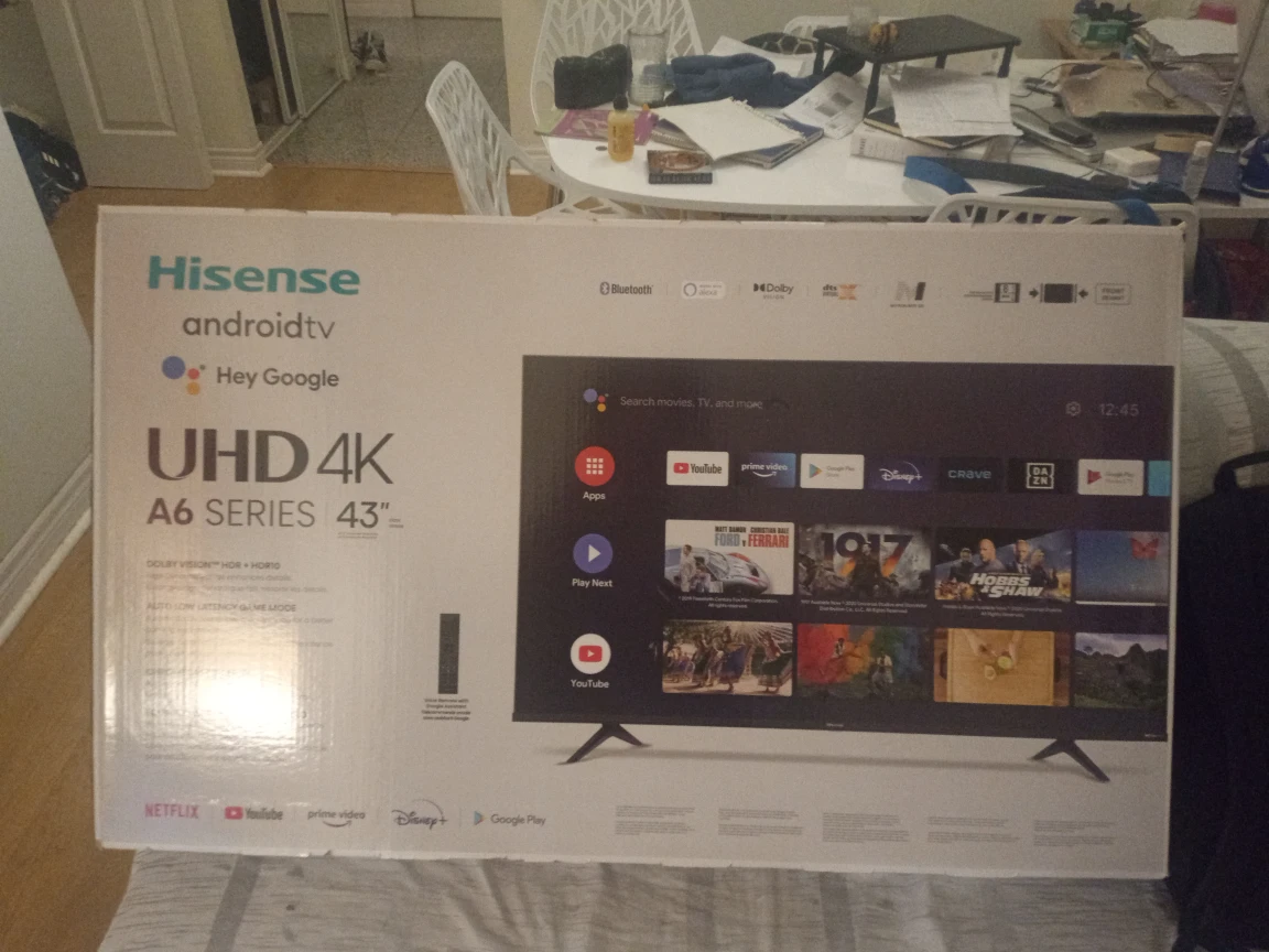 Full TV Set: 43" 4K Hisense Smart TV + Stand with Shelf Space - photo 2