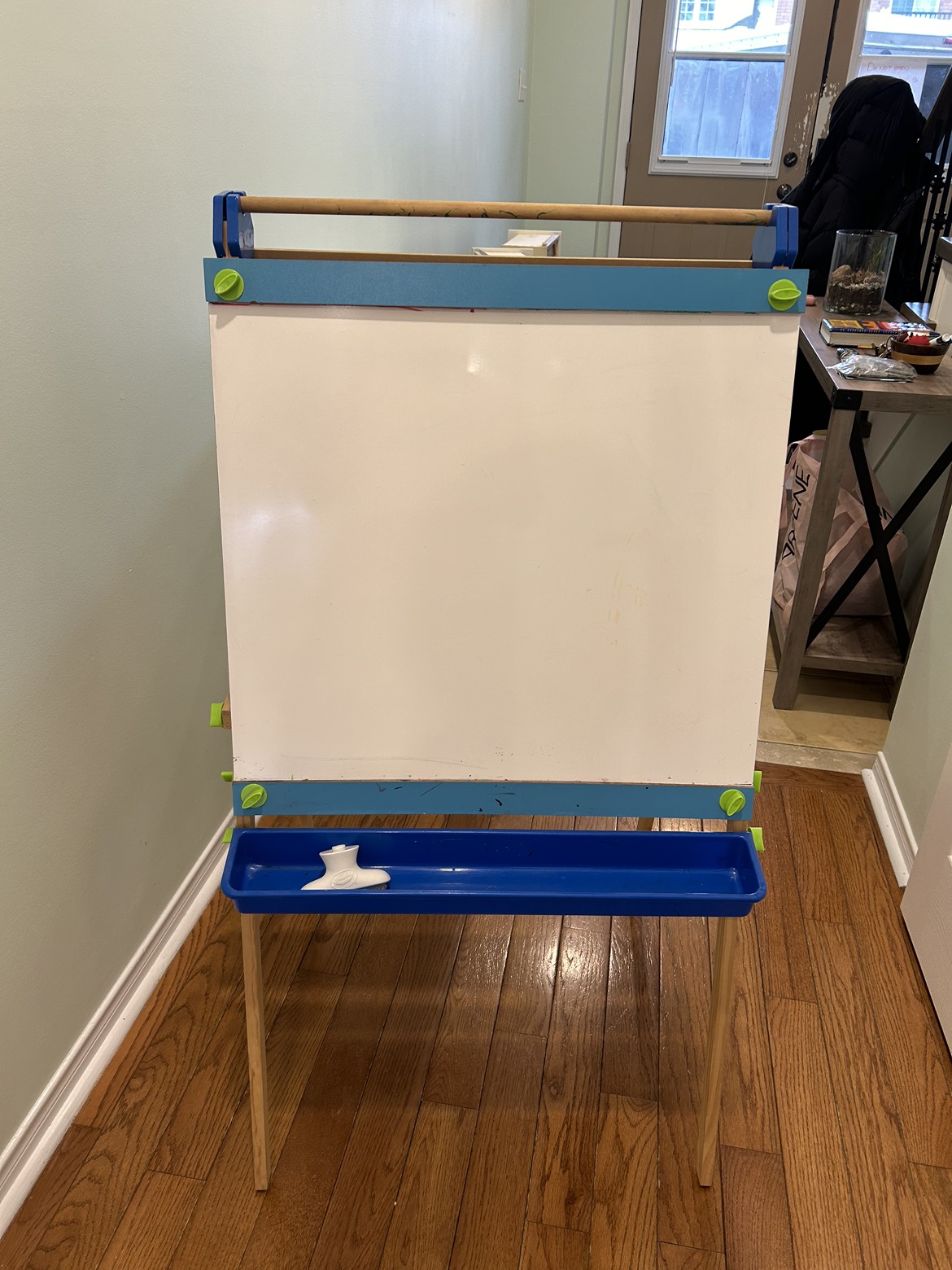 Kids’ easel board image indicator(2)