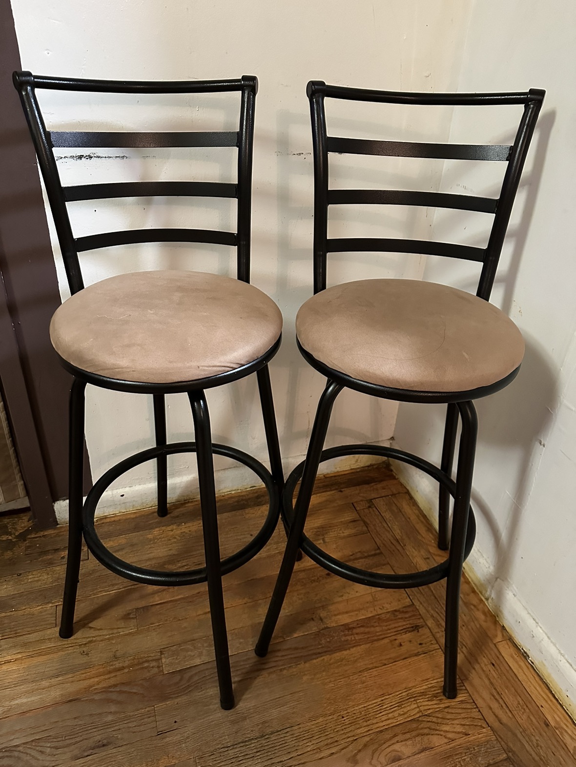 Chair - photo 2