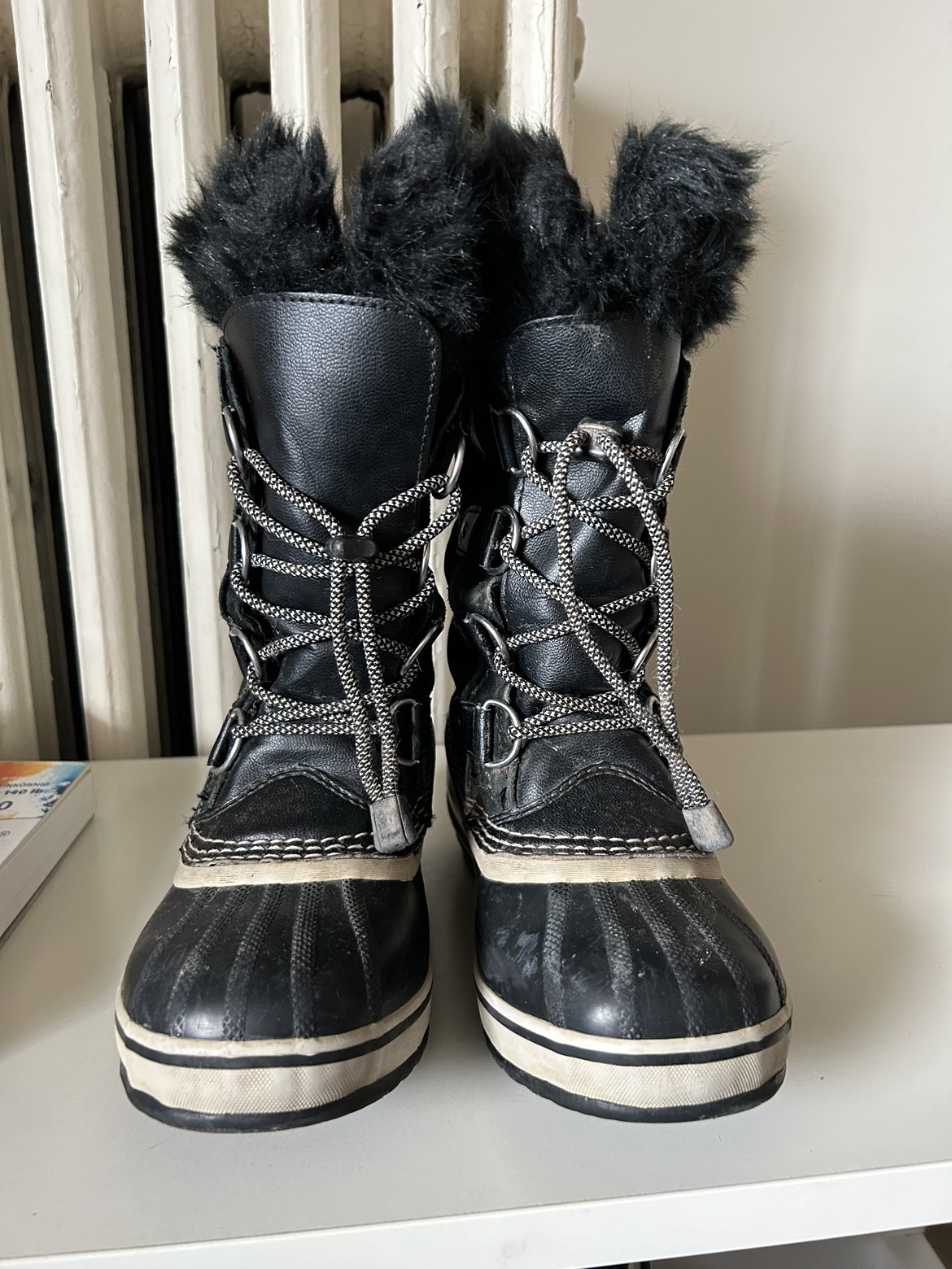 Kids Sorel winter boots size 2 - photo 2