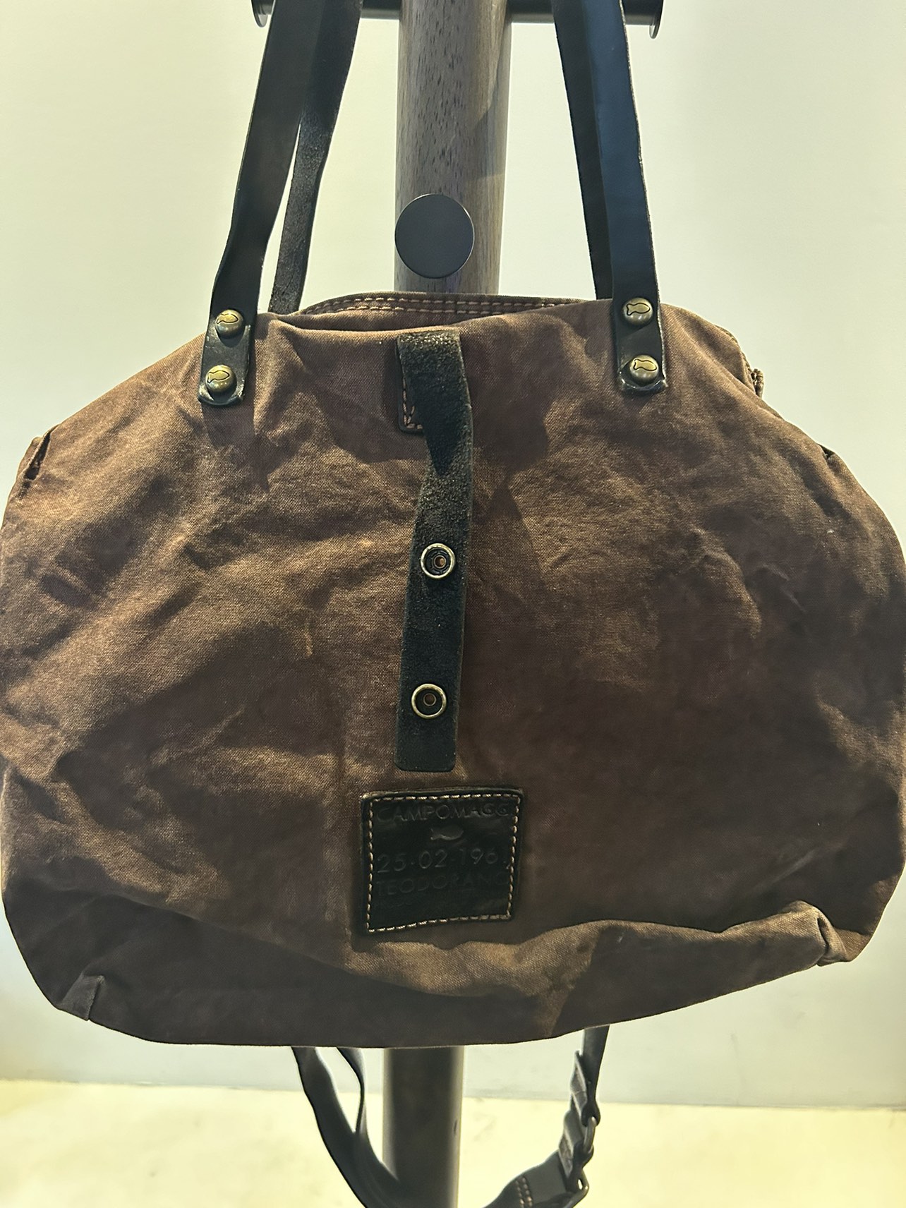 Gorgeous Campomaggi brown leather bag image indicator(2)